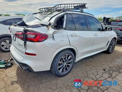 Trzecie zdjęcie samochodu z tyłu: 2021 BMW X5 XDRIVE45E VIN:5UXTA6C07M9E75429 - miniatura