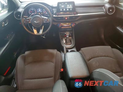 Zdjęcie 8 z 12 samochodu: 2019 KIA FORTE LXS VIN:3KPF24AD1KE060618 - miniatura