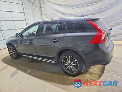 Drugie zdjęcie samochodu z przodu: 2015 VOLVO V60 CROSS COUNTRY PREMIER VIN:YV4612HK4F1001516 - miniatura