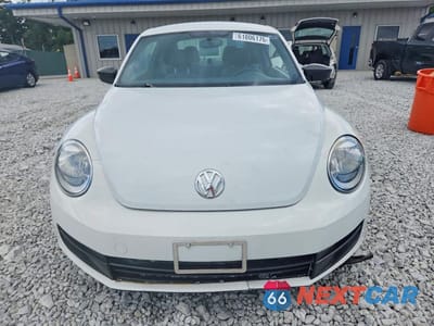 Piąte zdjęcie samochodu w środku: 2015 VOLKSWAGEN BEETLE 1.8T VIN:3VWF17AT8FM648410 - miniatura