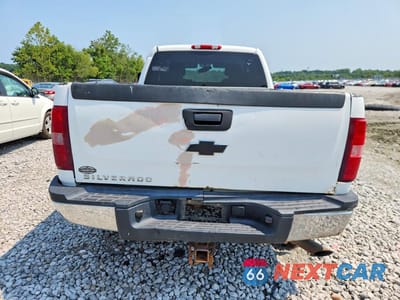 Zdjęcie 6 z 12 samochodu: 2007 CHEVROLET SILVERADO K2500 HEAVY DUTY VIN:1GCHK29K67E505745 - miniatura