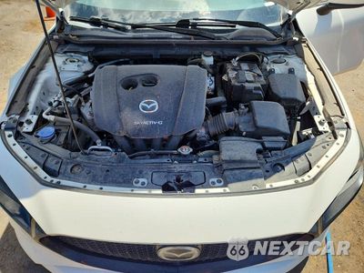 Zdjęcie 11 z 13 samochodu: 2019 MAZDA 3 VIN:JM1BPBJM2K1125189 - miniatura