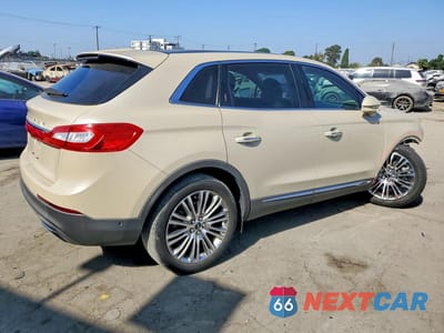 Trzecie zdjęcie samochodu z tyłu: 2018 LINCOLN MKX RESERVE VIN:2LMPJ6LR3JBL40817 - miniatura