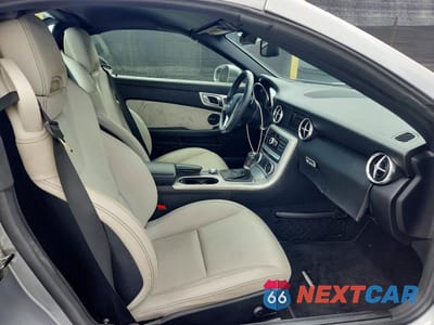 Zdjęcie 10 z 12 samochodu: 2012 MERCEDES-BENZ SLK 250 VIN:WDDPK4HAXCF041661 - miniatura