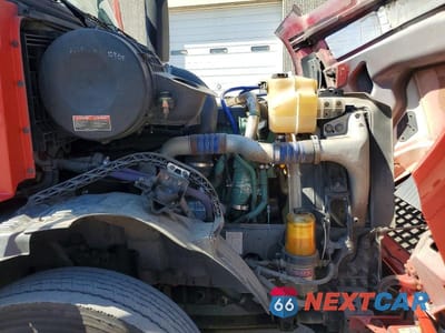 Zdjęcie 11 z 13 samochodu: 2016 VOLVO VNL SEMI TRUCK VIN:4V4NC9EH3GN949897 - miniatura