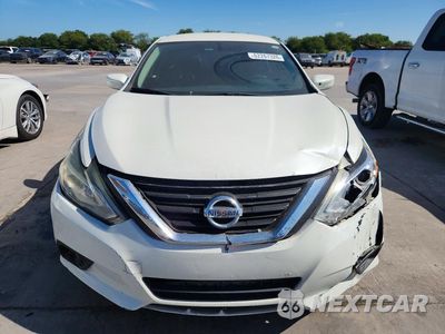 Piąte zdjęcie samochodu w środku: 2017 NISSAN ALTIMA 2.5 SV VIN:1N4AL3AP4HC160407 - miniatura