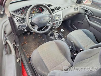 Zdjęcie 8 z 12 samochodu: 2000 FORD FOCUS ZX3 VIN:3FAFP3135YR251288 - miniatura