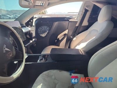 Zdjęcie 8 z 12 samochodu: 2022 TESLA MODEL Y VIN:7SAYGDEF6NF337545 - miniatura