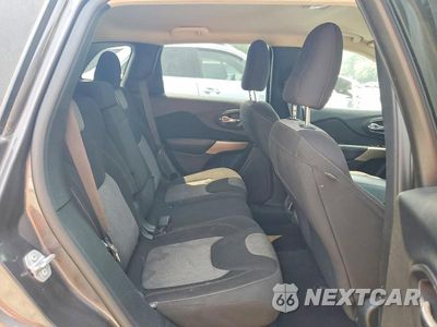 Zdjęcie 11 z 13 samochodu: 2018 JEEP CHEROKEE LATITUDE VIN:1C4PJLCXXJD527852 - miniatura