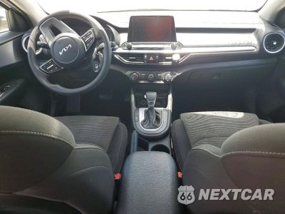 Zdjęcie 8 z 12 samochodu: 2022 KIA FORTE LXS VIN:3KPF24AD5NE456071 - miniatura
