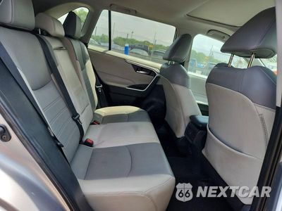Zdjęcie 11 z 13 samochodu: 2019 TOYOTA RAV4 XLE PREMIUM VIN:2T3A1RFV7KC045543 - miniatura
