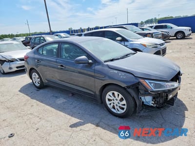 Czwarte zdjęcie samochodu z boku: 2020 HYUNDAI ELANTRA SE VIN:5NPD74LFXLH556389 - miniatura