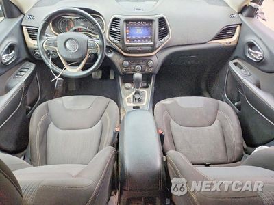 Zdjęcie 8 z 13 samochodu: 2016 JEEP CHEROKEE LATITUDE VIN:1C4PJMCB3GW148392 - miniatura