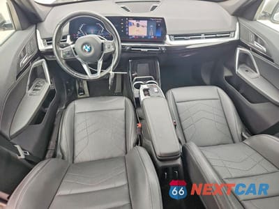 Zdjęcie 8 z 14 samochodu: 2023 BMW X1 XDRIVE28I VIN:WBX73EF05P5W46015 - miniatura