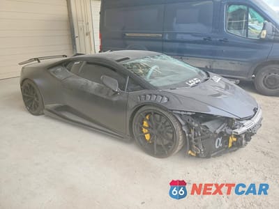 Czwarte zdjęcie samochodu z boku: 2015 LAMBORGHINI HURACAN VIN:ZHWUC1ZF1FLA01505 - miniatura