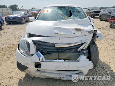 Piąte zdjęcie samochodu w środku: 2018 NISSAN VERSA S PLUS VIN:3N1CN7AP4JL843273 - miniatura