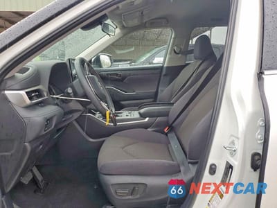 Zdjęcie 7 z 13 samochodu: 2025 TOYOTA HIGHLANDER LE VIN:5TDKDRBH7SS588158 - miniatura