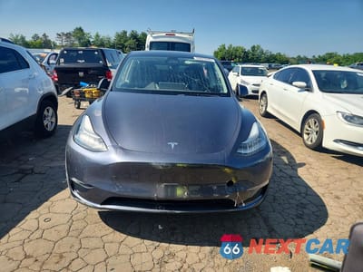 Piąte zdjęcie samochodu w środku: 2022 TESLA MODEL Y VIN:7SAYGDEE9NA009301 - miniatura