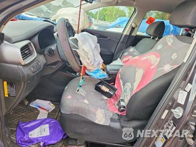 Zdjęcie 7 z 13 samochodu: 2018 KIA SORENTO LX VIN:5XYPG4A37JG421316 - miniatura