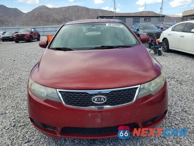 Piąte zdjęcie samochodu w środku: 2012 KIA FORTE EX VIN:KNAFU4A26C5521797 - miniatura