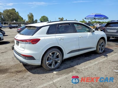 Trzecie zdjęcie samochodu z tyłu: 2024 AUDI Q4 E-TRON PREMIUM PLUS VIN:WA1LUBFZ6RP044831 - miniatura