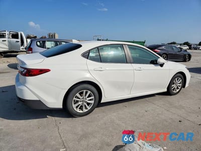 Trzecie zdjęcie samochodu z tyłu: 2026 TOYOTA CAMRY HYBRID LE VIN:4T1DAACK3TU662486 - miniatura