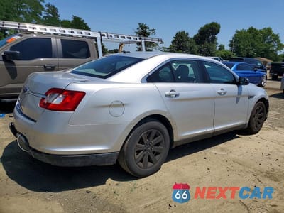 Trzecie zdjęcie samochodu z tyłu: 2010 FORD TAURUS SE VIN:1FAHP2DW0AG131453 - miniatura