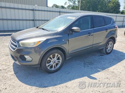 2017 FORD ESCAPE SE 1FMCU9GD5HUC42524 - główne zdjęcie licytacji z USA - miniatura
