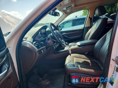 Zdjęcie 7 z 12 samochodu: 2015 BMW X5 XDRIVE35I VIN:5UXKR0C53F0P12032 - miniatura