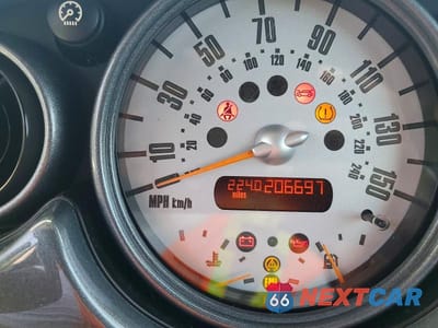 Zdjęcie 9 z 12 samochodu: 2004 MINI COOPER S VIN:WMWRE33474TD82492 - miniatura