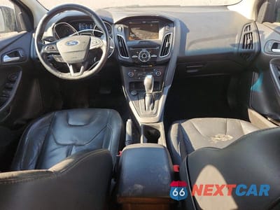 Zdjęcie 8 z 12 samochodu: 2015 FORD FOCUS SE VIN:1FADP3F25FL340166 - miniatura