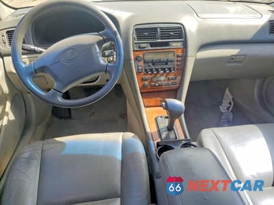 Zdjęcie 8 z 12 samochodu: 2000 LEXUS ES 300 VIN:JT8BF28G9Y5095711 - miniatura