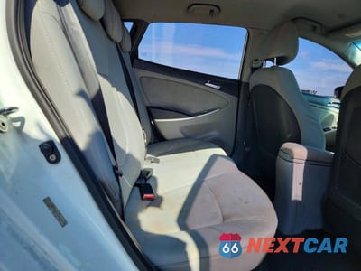 Zdjęcie 10 z 12 samochodu: 2012 HYUNDAI ACCENT SE VIN:KMHCU5AE3CU031745 - miniatura