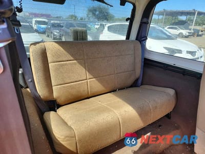 Zdjęcie 10 z 12 samochodu: 2001 JEEP WRANGLER / TJ SE VIN:1J4FA29P51P314720 - miniatura