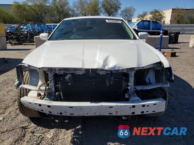 Piąte zdjęcie samochodu w środku: 2019 CHRYSLER 300 TOURING VIN:2C3CCAAG1KH590427 - miniatura