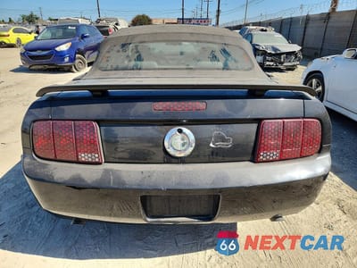Zdjęcie 6 z 12 samochodu: 2005 FORD MUSTANG VIN:1ZVFT84N255237246 - miniatura
