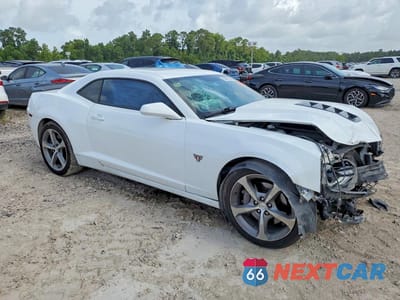 Czwarte zdjęcie samochodu z boku: 2015 CHEVROLET CAMARO 2SS VIN:2G1FJ1EW7F9265709 - miniatura