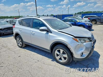 Czwarte zdjęcie samochodu z boku: 2015 TOYOTA RAV4 XLE VIN:2T3WFREV2FW194780 - miniatura
