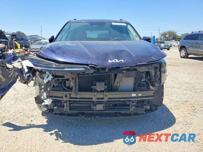 Piąte zdjęcie samochodu w środku: 2025 KIA CARNIVAL EX VIN:KNDNC5KA2S6037485 - miniatura