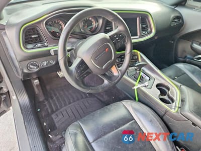 Zdjęcie 8 z 12 samochodu: 2018 DODGE CHALLENGER SXT VIN:2C3CDZAGXJH183622 - miniatura