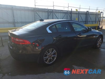 Trzecie zdjęcie samochodu z tyłu: 2017 JAGUAR XE PREMIUM VIN:SAJAD4BN8HA952227 - miniatura