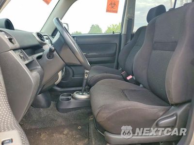 Zdjęcie 7 z 12 samochodu: 2006 TOYOTA SCION XB VIN:JTLKT324264046419 - miniatura