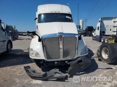Piąte zdjęcie samochodu w środku: 2020 KENWORTH T680 SEMI TRUCK VIN:1XKYDP9X1LJ397902 - miniatura