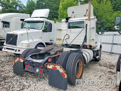 Trzecie zdjęcie samochodu z tyłu: 2014 VOLVO VNM SEMI TRUCK VIN:4V4M19EG4EN182521 - miniatura