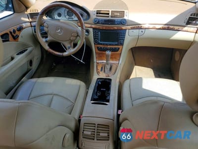 Zdjęcie 8 z 12 samochodu: 2008 MERCEDES-BENZ E 350 4MATIC VIN:WDBUF87X58B348652 - miniatura