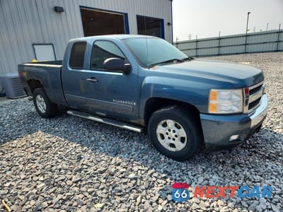 Czwarte zdjęcie samochodu z boku: 2008 CHEVROLET SILVERADO K1500 VIN:2GCEK19J081113528 - miniatura