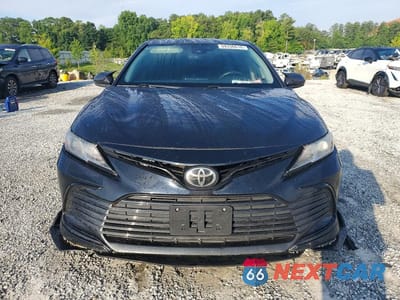 Piąte zdjęcie samochodu w środku: 2021 TOYOTA CAMRY LE VIN:4T1C11AK6MU404852 - miniatura