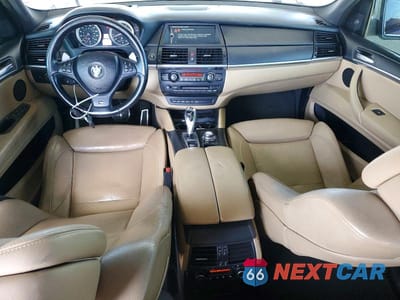 Zdjęcie 8 z 13 samochodu: 2011 BMW X5 M VIN:5YMGY0C51BLK26927 - miniatura