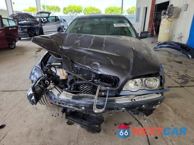 Piąte zdjęcie samochodu w środku: 2002 BMW 325 VIN:WBABN334X2JW51706 - miniatura