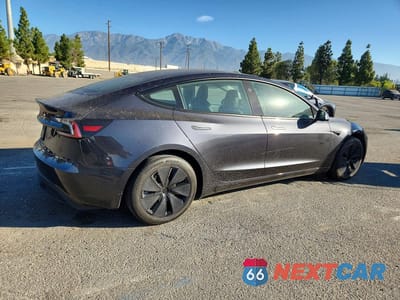 Trzecie zdjęcie samochodu z tyłu: 2024 TESLA MODEL 3 VIN:5YJ3E1EA5RF743418 - miniatura
